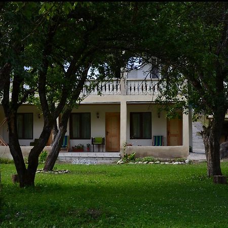 Garden House Mestia Esterno foto